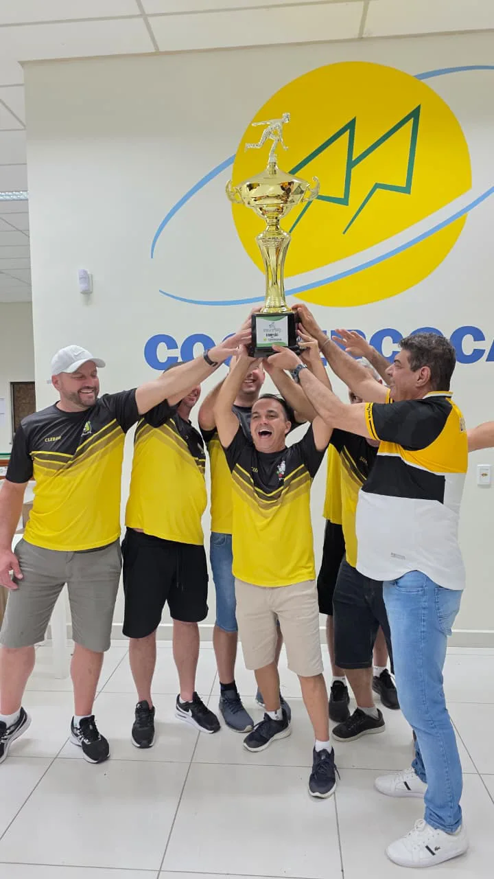 Amigos da Bocha é a equipe campeã da 2ª Taça Coopercocal de Bocha de Cancha Masculina