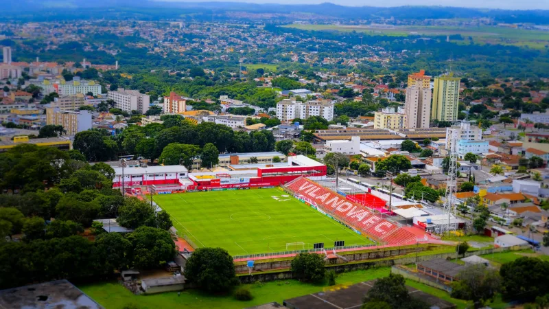Criciúma e Vila Nova duelam em Goiânia