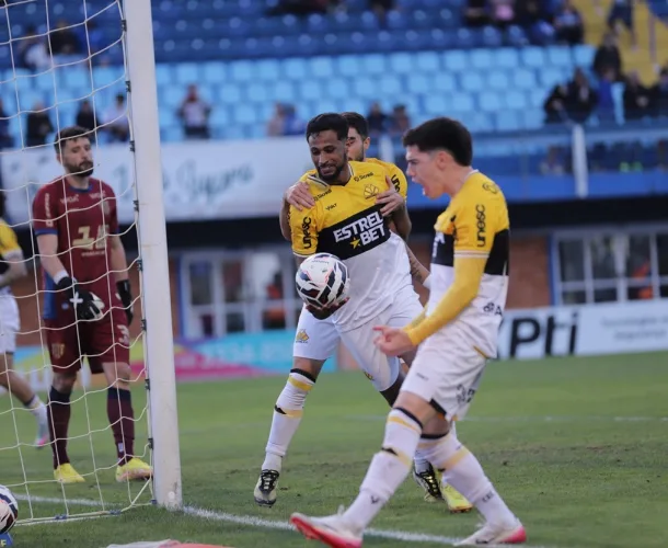 Criciúma e Avaí empatam na Ressacada