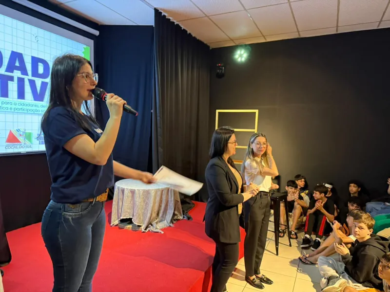 Cocal do Sul vive o “Dia D da Democracia” com teatro, debates e a aprovação do programa Cidadão Ativo
