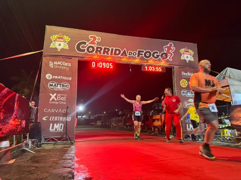 Sucesso de público marca a 2ª Corrida do Fogo do Corpo de Bombeiros em Criciúma