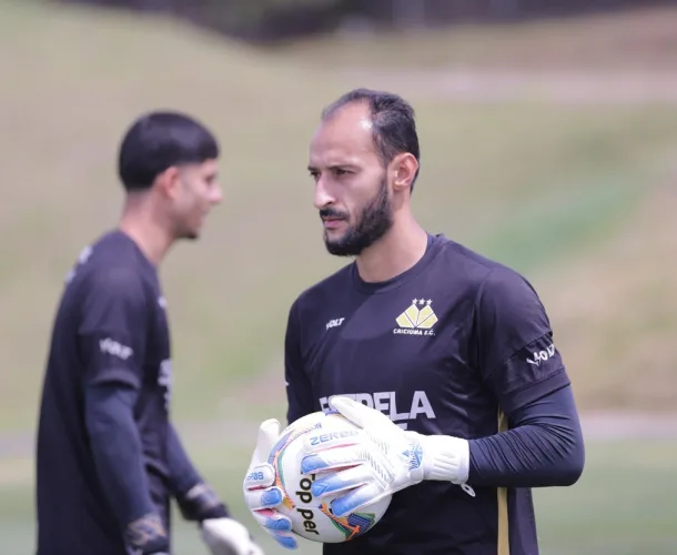 Criciúma e Joinville duelam pela vaga na semifinal