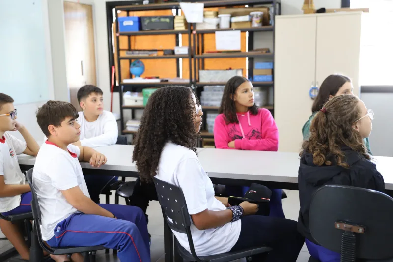 Estudantes de Criciúma apresentam trabalhos durante a 3ª edição da Feira do Jovem Empreendedo