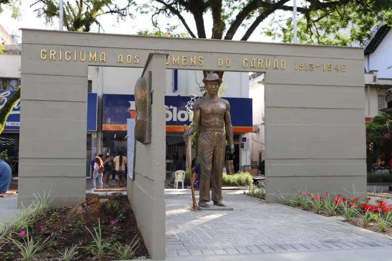 Governo de Criciúma realizará entrega do Monumento ao Mineiro nesta quinta-feira