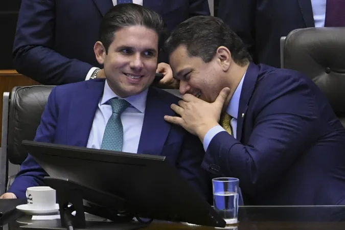 Falta de Lira e Pacheco na sanção do IR revela clima de desconforto entre Congresso e governo