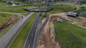 Obras de adequação de alça alteram acesso em Araranguá