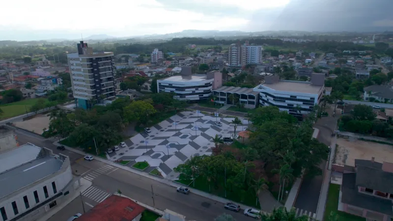 Içara antecipa salários e 13º, injetando R$ 13 milhões na economia local antes do Natal