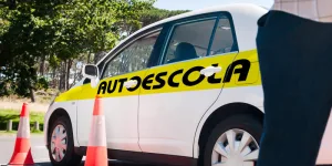Contran aprova resolução que acaba com obrigação de aula em autoescola para tirar CNH