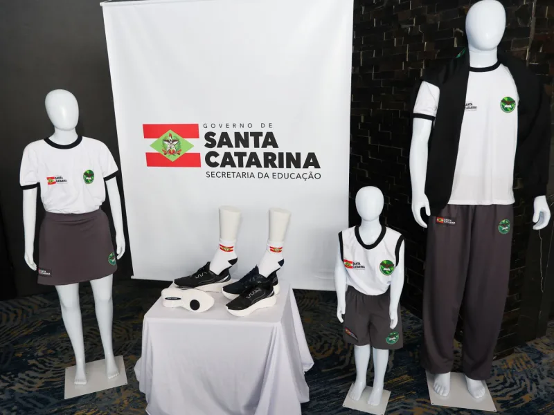 Governo de SC irá distribuir uniformes escolares para todos os estudantes da rede estadual de ensino