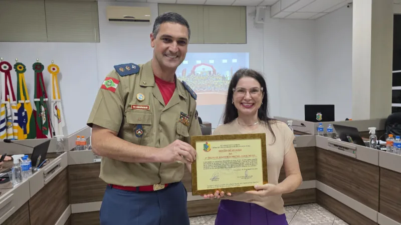 Câmara de Cocal do Sul entrega Moção de Aplauso ao Projeto Golfinho