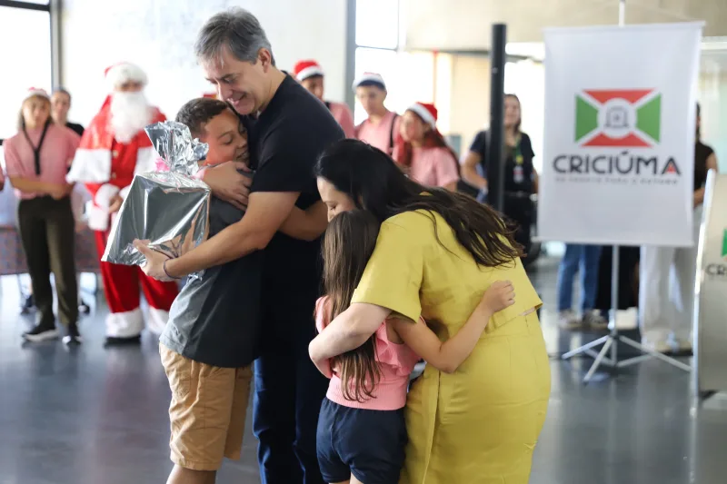 Criciúma inicia entrega de presentes a 524 crianças apadrinhadas