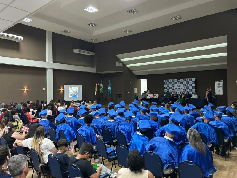 Prefeitura de Içara celebra formatura de 70 alunos da Escola Profissional do Município