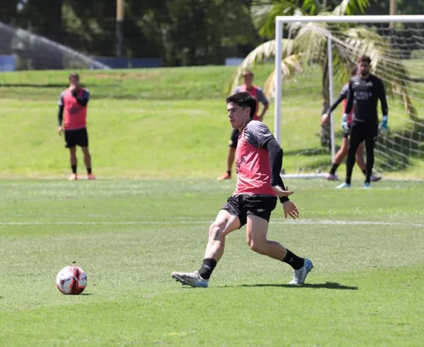 Tigre intensifica treinamento técnico e tático