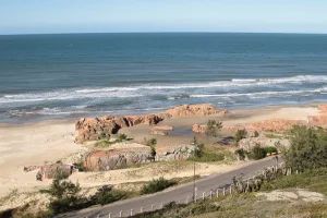 Circulação de veículos proibidos na orla de praias de Laguna pode resultar em multas