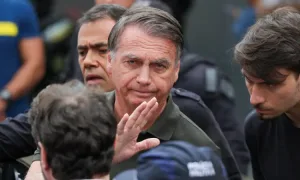 Equipe médica espera que Bolsonaro tenha alta em 1º de janeiro