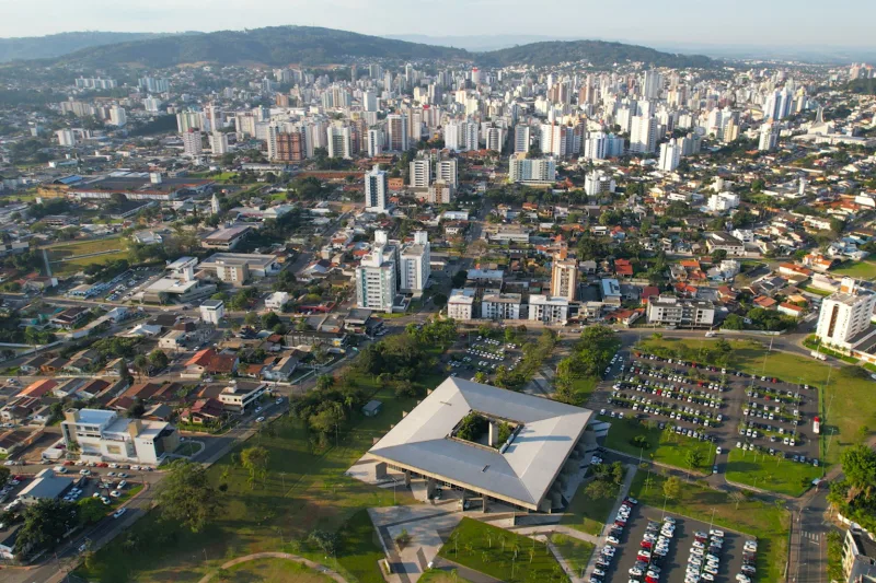 Feriado municipal: Aniversário de colonização de Criciúma altera horário de funcionamento de alguns serviços