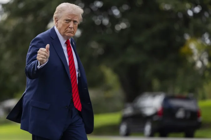 “Fácil ou difícil”: Trump endurece discurso e pressiona por acordo sobre a Groenlândia