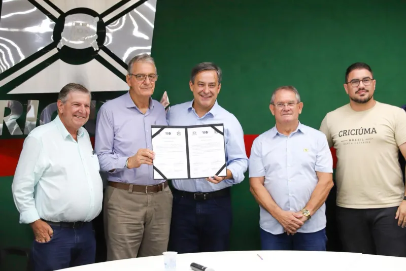 Porto Seco: Governo de Criciúma assina ordem de serviço para obras de infraestrutura em vias do Loteamento Cidade dos Transportes