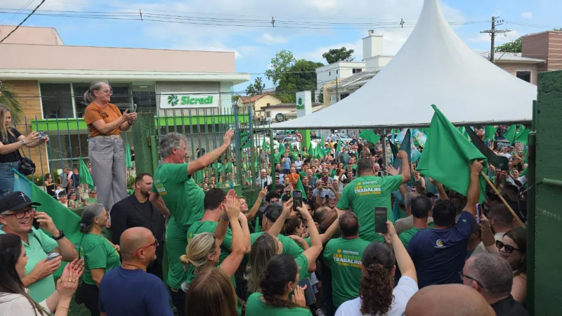 Vitória nas urnas e festa na praça marcam reeleição de Belha e Costinha na Coopercocal