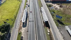 Içamento das vigas de novas passarelas nos kms 401 e 402 em Maracajá exige bloqueio da BR-101 Sul