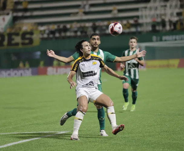 Empate por 0x0 não foi o suficiente para manter o Tigre no Catarinense