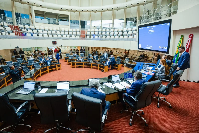 Plenário da Alesc aprova cadastro de homicidas de agentes da segurança pública