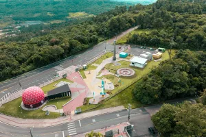 Parque Astronômico promove observação gratuita da Lua Cheia nesta quinta-feira