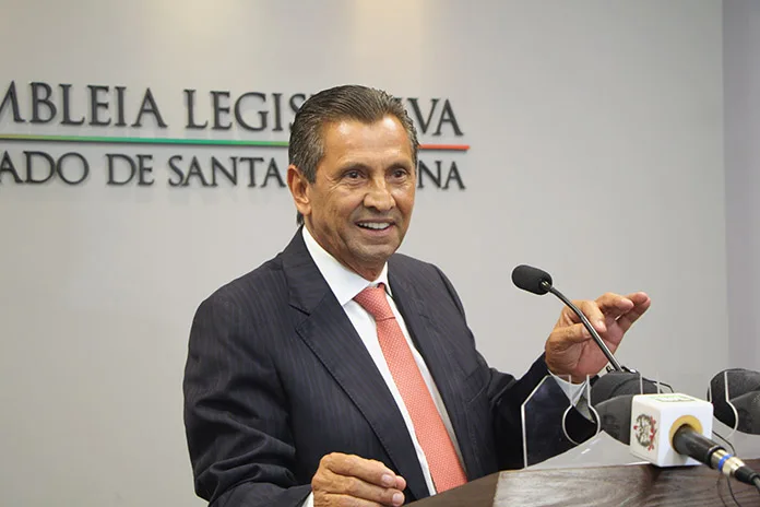 Júlio Garcia reage a especulações e bate o martelo: projeto é Brasília, não recuo para a Alesc