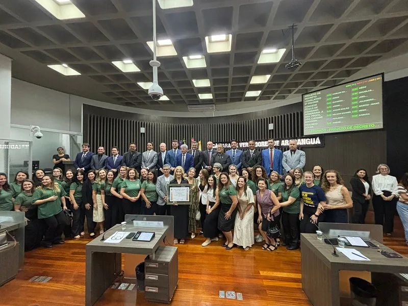 Câmara de Araranguá concede título de cidadã honorária à secretária Luciane Ceretta
