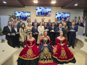 Sessão Solene concede Títulos de Cidadão Honorário em Nova Veneza
