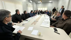 Prefeitos da Amrec discutem oportunidades de cooperação internacional