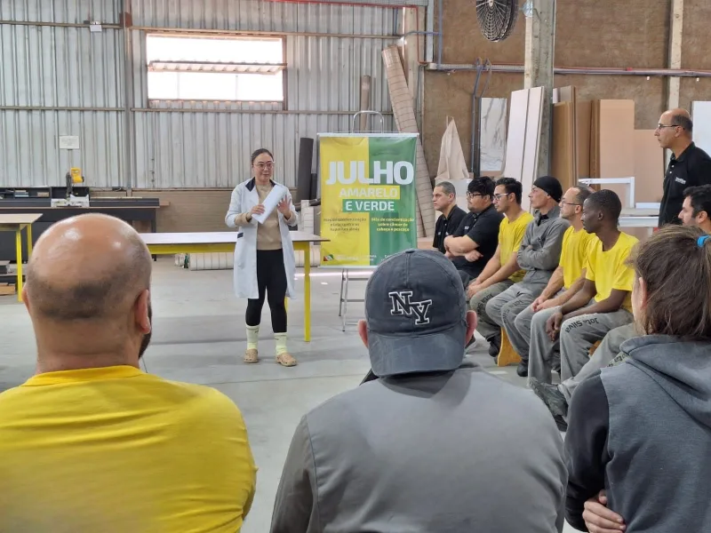 Julho Amarelo leva orientação e testes rápidos sobre hepatites aos trabalhadores de Cocal do Sul