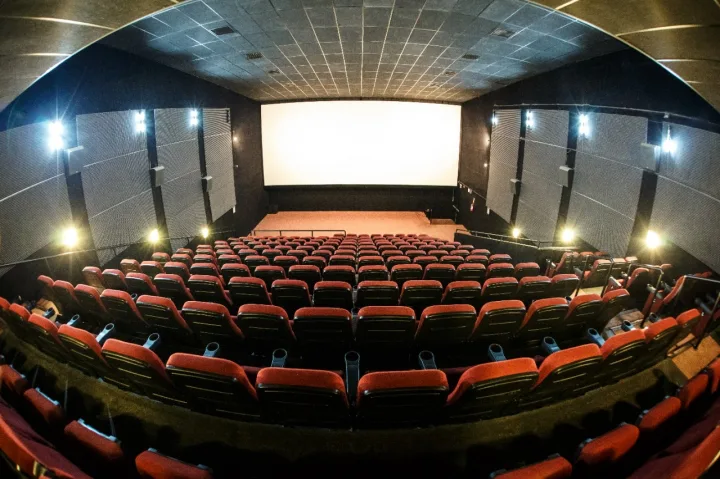 Cine Show do Farol Shopping recebe novidades na programação nesta quinta-feira