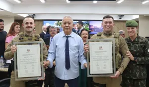 Câmara de Criciúma homenageia policiais militares por atuação em resgate
