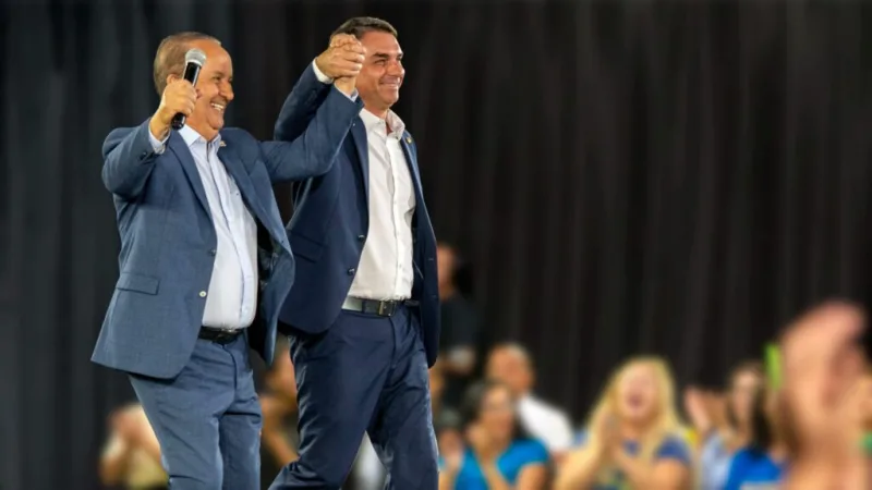 Em meio a planos para convenção em SC, Jorginho marca presença em evento de Flávio Bolsonaro
