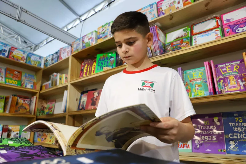 19ª Feira do Livro de Criciúma encerra com mais de 70 mil livros comercializados e média de público de 50 mil pessoas