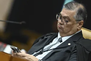Dino propõe ampliar responsabilização de parlamentares por emendas