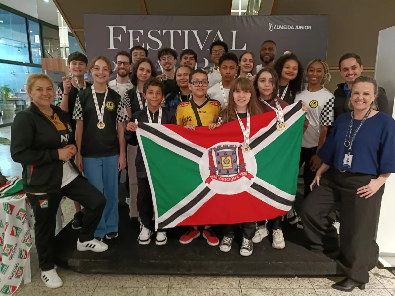 Criciúma domina premiação do Festival de Xadrez Rápido da Amrec