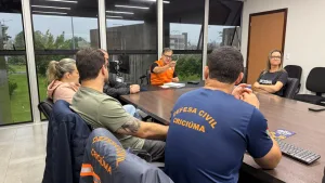 Prefeitura reforça prontidão para esta segunda-feira