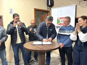 Prefeitura de Criciúma assina Ordem de Serviço para pavimentação asfáltica da rodovia Domingos Peruchi