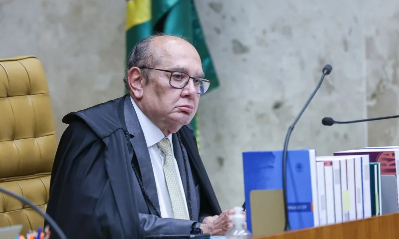 STF: Gilmar Mendes sugere adiar sessão sobre conduta de Moraes