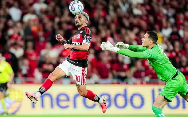 Flamengo reagiu com 10 e De Arrascaeta selou a vaga nas Semifinais
