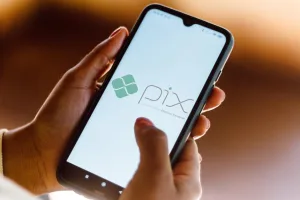 Pix por aproximação deixa de ter teto de R$ 500 a partir desta quinta