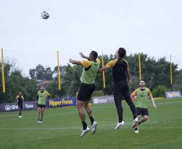 Criciúma volta ao Heriberto Hülse e mira vitória contra o América-MG para entrar no G-4 da Série B