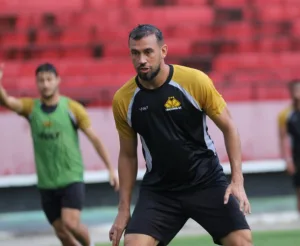 Criciúma encara o Sport fora de casa de olho na liderança e no acesso à Série A